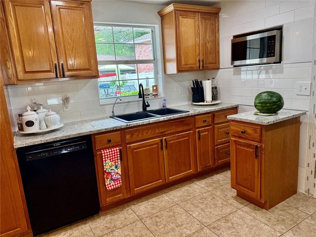 5408 EUREKA SPRINGS ROAD, Tampa, FL 33610