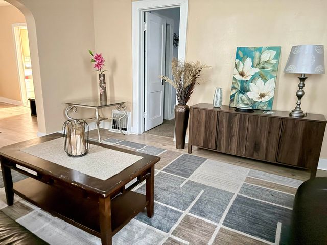 811 Litchfield Street, Bay City, MI 48706