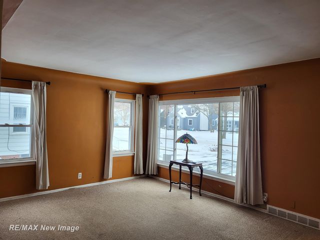 1954 Harry Street, Saginaw, MI 48602