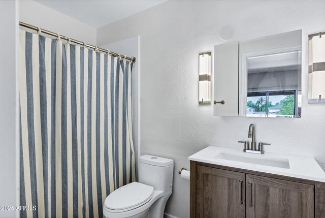 1017 E MARYLAND Avenue 236, Phoenix, AZ 85014