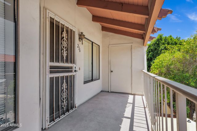 1017 E MARYLAND Avenue 236, Phoenix, AZ 85014