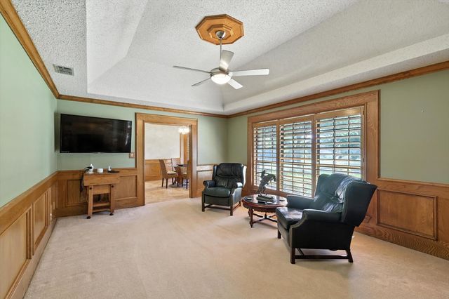 2202 Lakeforest Drive, Weatherford, TX 76087