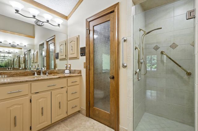 2202 Lakeforest Drive, Weatherford, TX 76087