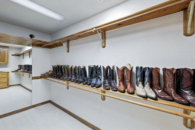 2202 Lakeforest Drive, Weatherford, TX 76087