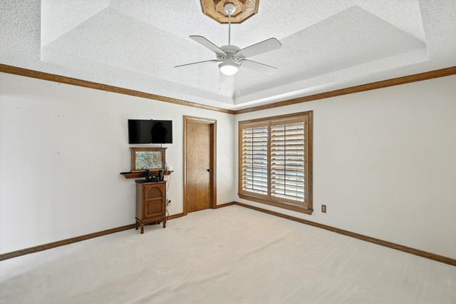 2202 Lakeforest Drive, Weatherford, TX 76087