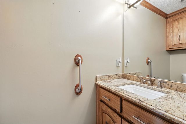 2202 Lakeforest Drive, Weatherford, TX 76087