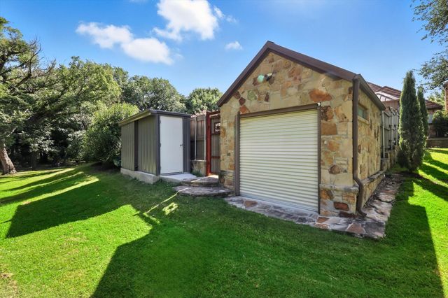 2202 Lakeforest Drive, Weatherford, TX 76087