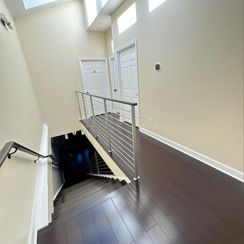 3027 N Allen Avenue, Chicago, IL 60618