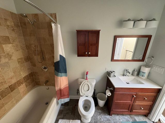 3027 N Allen Avenue, Chicago, IL 60618