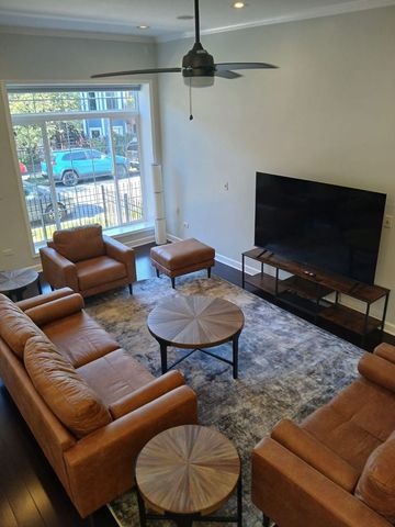 3027 N Allen Avenue, Chicago, IL 60618