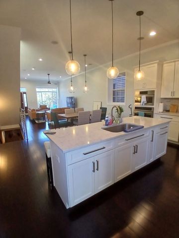 3027 N Allen Avenue, Chicago, IL 60618