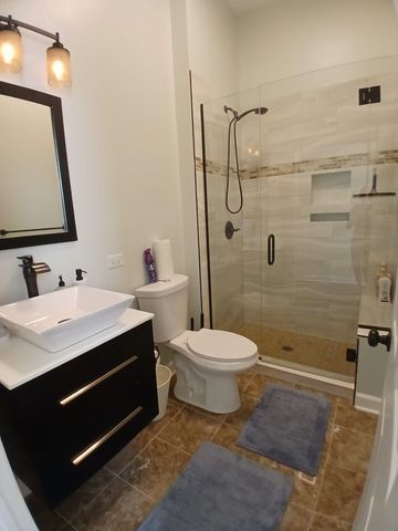 3027 N Allen Avenue, Chicago, IL 60618