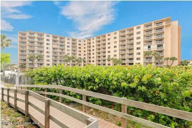 7520 Ridgewood Avenue 104, Cape Canaveral, FL 32920