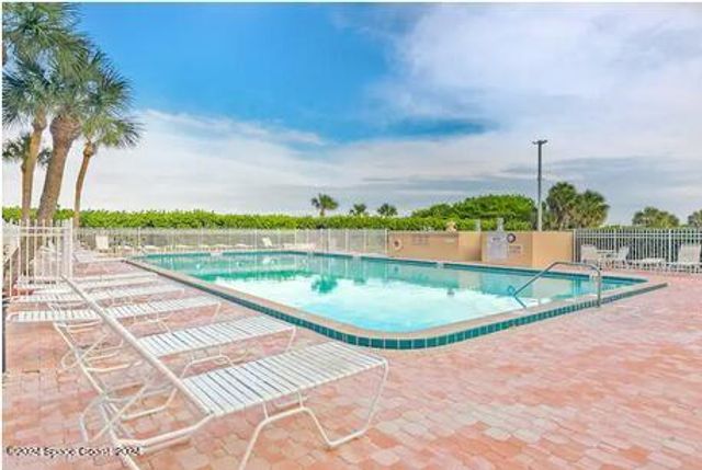7520 Ridgewood Avenue 104, Cape Canaveral, FL 32920