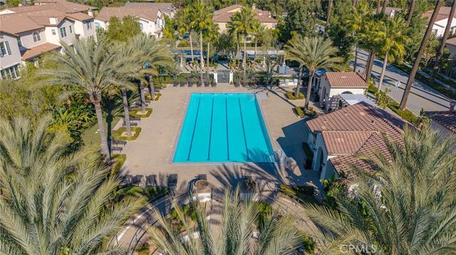 827 E Promenade E, Azusa, CA 91702