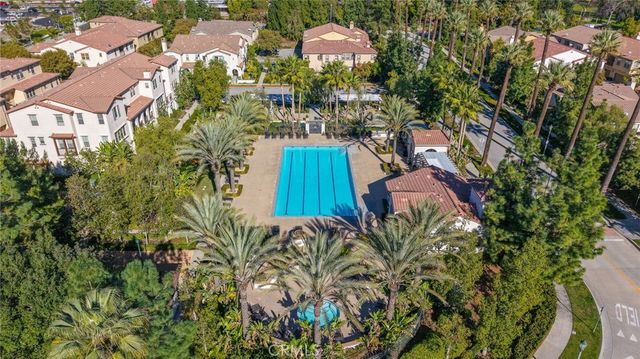 827 E Promenade E, Azusa, CA 91702