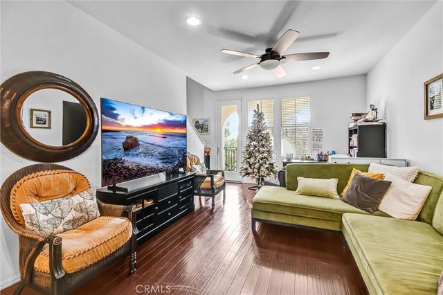 827 E Promenade E, Azusa, CA 91702