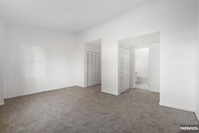 130 Panorama Drive, Edgewater, NJ 07020