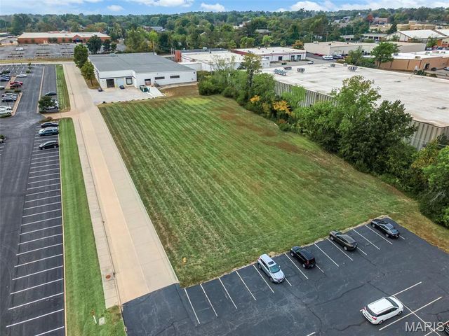 1160 Walters Way Lane, Olivette, MO 63132