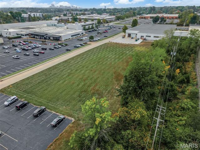 1160 Walters Way Lane, Olivette, MO 63132