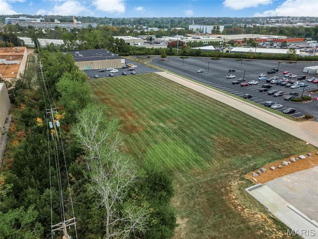 1160 Walters Way Lane, Olivette, MO 63132