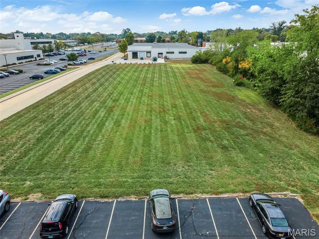 1160 Walters Way Lane, Olivette, MO 63132