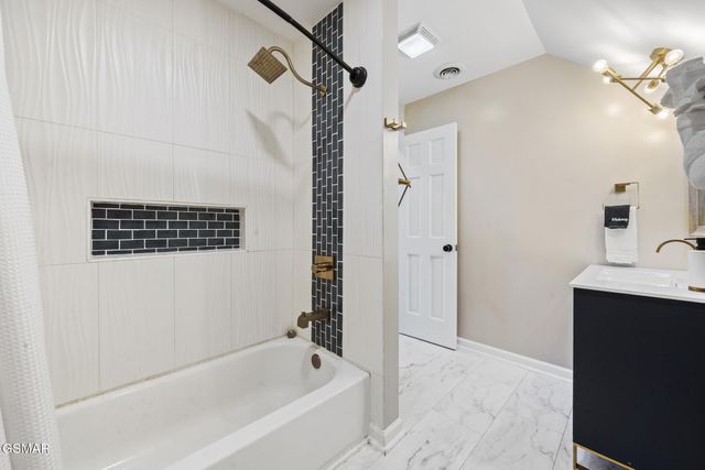 1679 Zurich Road, Gatlinburg, TN 37738