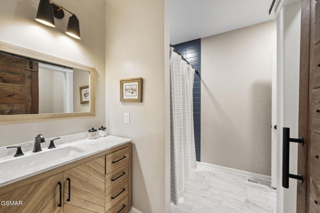 1679 Zurich Road, Gatlinburg, TN 37738