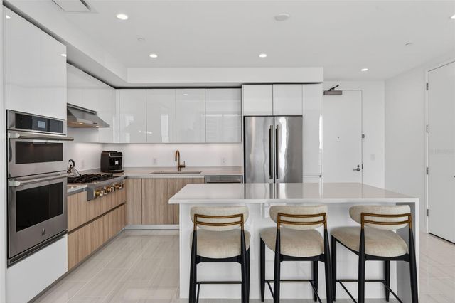 400 CENTRAL AVENUE 1405, St Petersburg, FL 33701