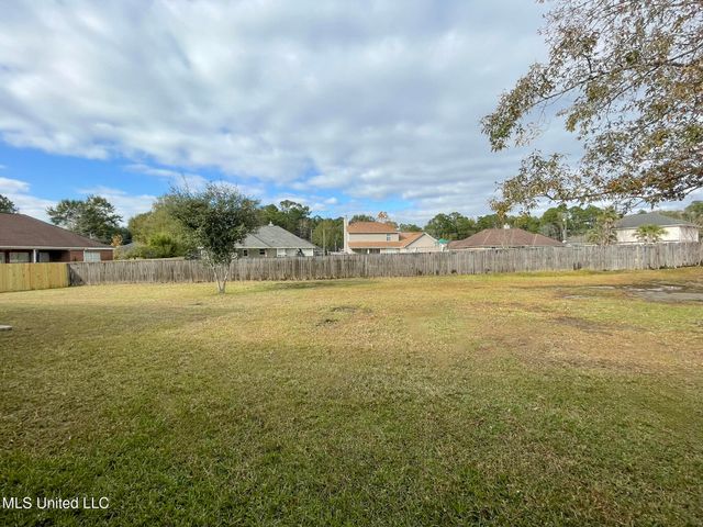 2208 Highland Drive, Gautier, MS 39553