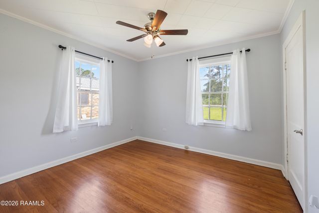 524 Loreauville Road, New Iberia, LA 70563