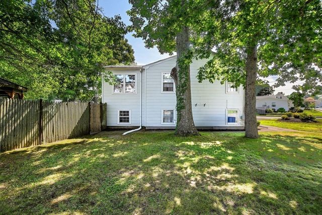 66 Seymour St, New Bedford, MA 02744