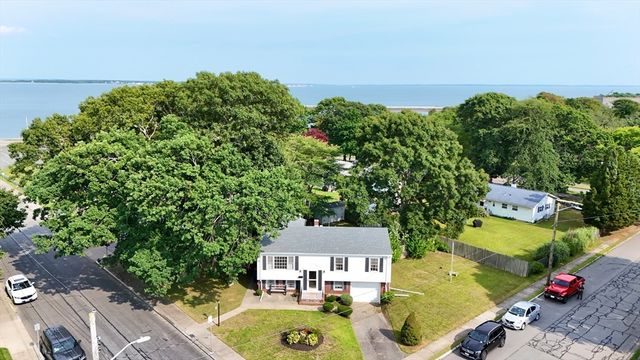 66 Seymour St, New Bedford, MA 02744