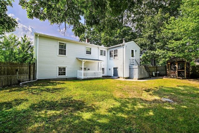 66 Seymour St, New Bedford, MA 02744