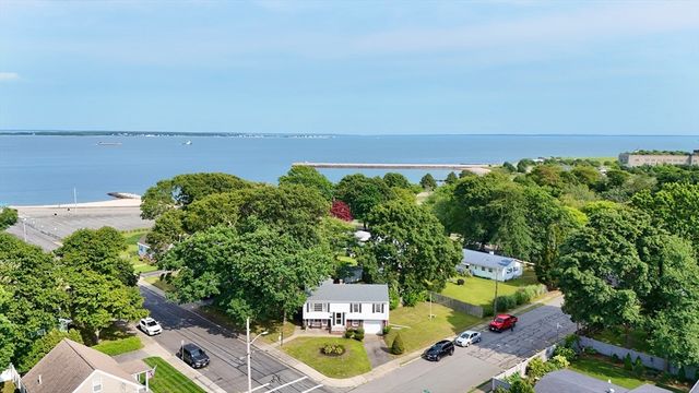 66 Seymour St, New Bedford, MA 02744