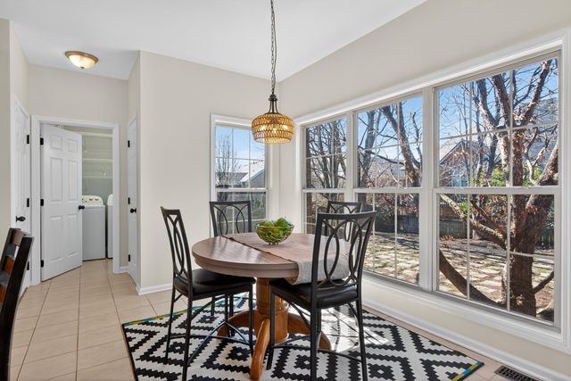 1405 Saddle Club Way, Lexington, KY 40504