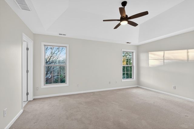 1405 Saddle Club Way, Lexington, KY 40504