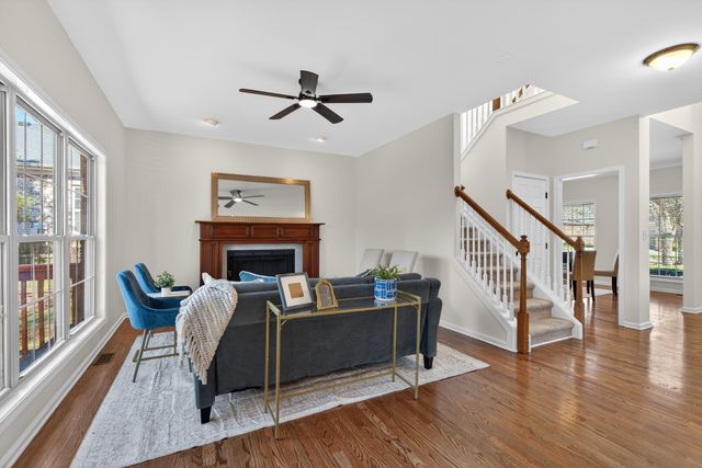 1405 Saddle Club Way, Lexington, KY 40504