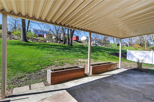 6038 Dalmation Dr, Bethel Park, PA 15102