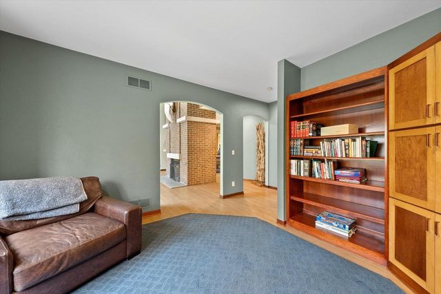 1319 Creekside COURT, Grafton, WI 53024