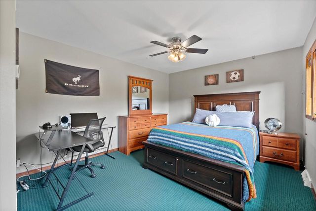 1319 Creekside COURT, Grafton, WI 53024