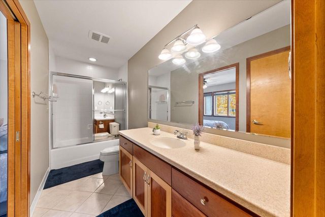 1319 Creekside COURT, Grafton, WI 53024