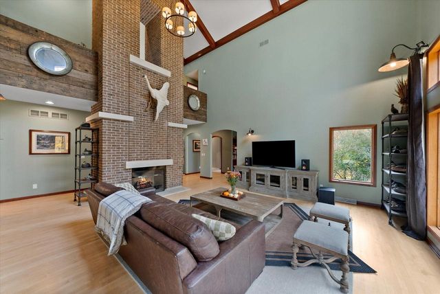 1319 Creekside COURT, Grafton, WI 53024