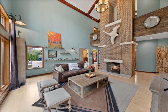 1319 Creekside COURT, Grafton, WI 53024