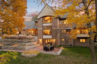 1319 Creekside COURT, Grafton, WI 53024