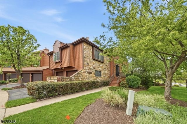 2 Powderhorn Dr, Rockaway Twp., NJ 07866