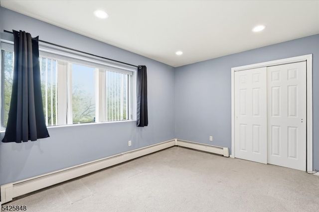 2 Powderhorn Dr, Rockaway Twp., NJ 07866