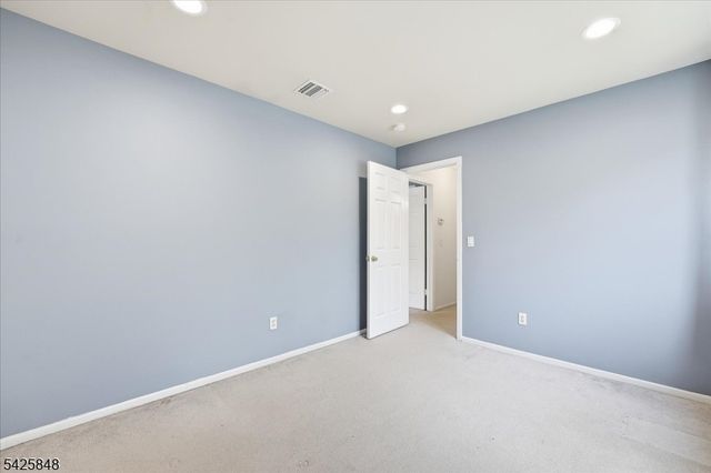 2 Powderhorn Dr, Rockaway Twp., NJ 07866
