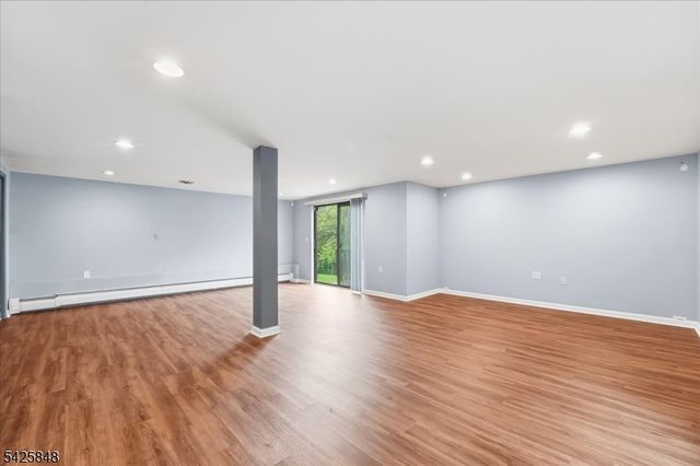 2 Powderhorn Dr, Rockaway Twp., NJ 07866