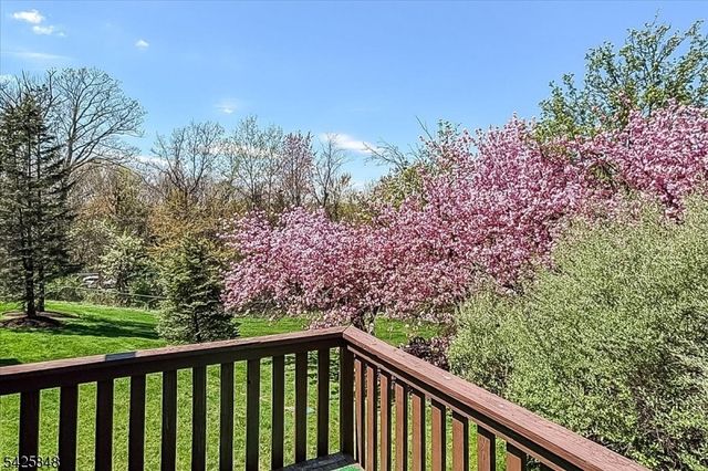 2 Powderhorn Dr, Rockaway Twp., NJ 07866